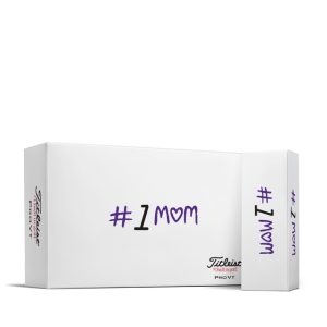 Titleistin #1 MOM pallo ja  #1 MOM lippalakki